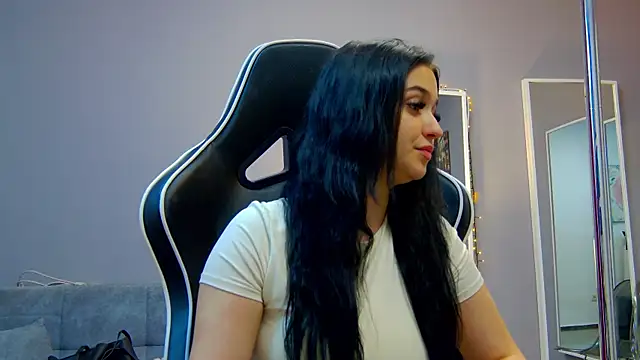 Snapshot of Eva_Lovvia_ chatting on 11, 3, 2025 Eva Lovvia online show from 11, 3, 2025