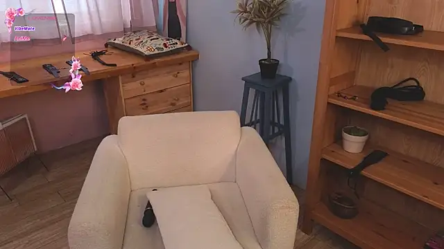 too sexxxy online show from 20, 9, 2025