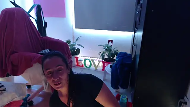 Snapshot of samy_love35 chatting on 20, 10, 2025 samy love35 online show from 20, 10, 2025