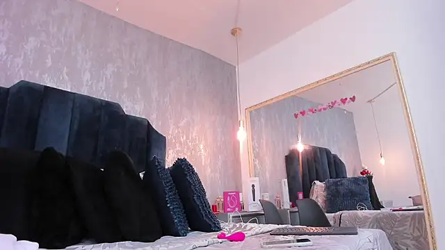 Snapshot of Isis_ariany_ chatting on 9, 9, 2025 Isis ariany online show from 9, 9, 2025