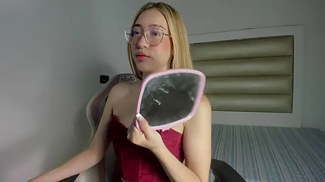 Snapshot of Princess_tokyo chatting on 13, 12, 2025 Princess tokyo online show from 13, 12, 2025