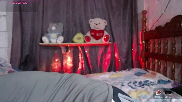 Snapshot of stefany_pablo1 chatting on 18, 11, 2025 stefany pablo1 online show from 18, 11, 2025