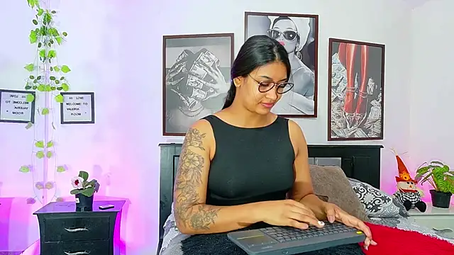 Snapshot of loretahorny chatting on 27, 2, 2026 loretahorny online show from 27, 2, 2026