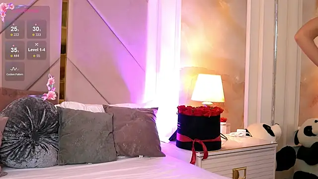 Snapshot of Alexaheyess chatting on 4, 12, 2025 Alexaheyess online show from 4, 12, 2025