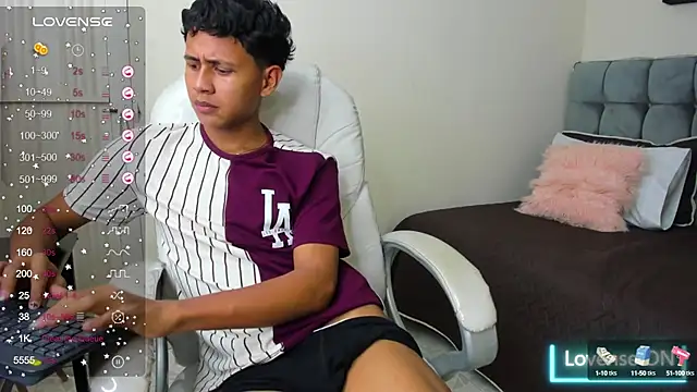 Snapshot of Dawn16_ chatting on 4, 2, 2025 Dawn16 online show from 4, 2, 2025