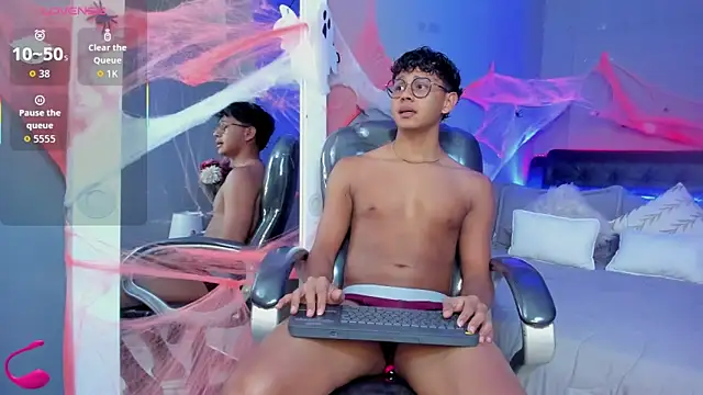 Snapshot of Dawn16_ chatting on 20, 10, 2025 Dawn16 online show from 20, 10, 2025