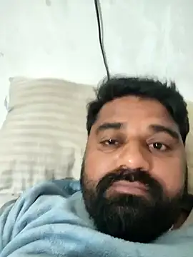 Snapshot of Raziv_komal143 chatting on 3, 12, 2025 Raziv komal143 online show from 3, 12, 2025