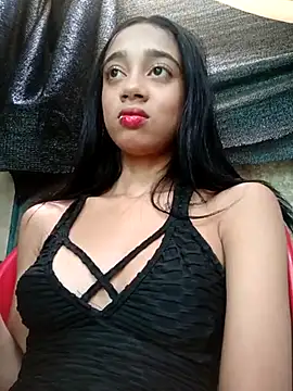 Zoe Sweett18 online show from 4, 3, 2025