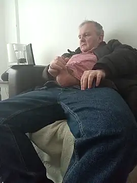 Paolo7619 online show from 3, 12, 2025