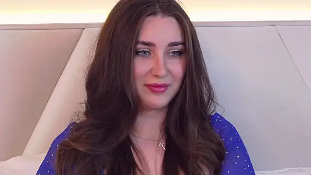 KiraBarlows online show from 19, 2, 2025