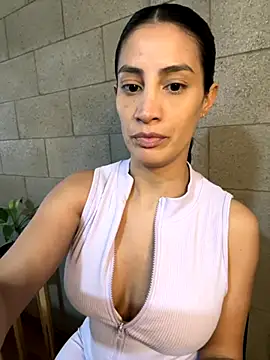 Snapshot of Putitatease chatting on 9, 9, 2025 Putitatease online show from 9, 9, 2025