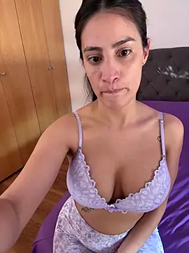 Snapshot of Putitatease chatting on 4, 10, 2025 Putitatease online show from 4, 10, 2025