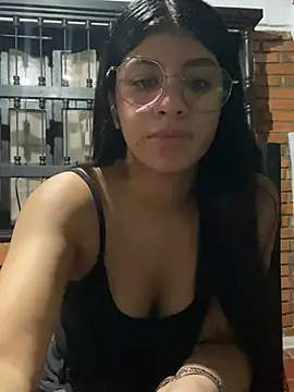 Snapshot of AmandaBrooks_18 chatting on 16, 3, 2025 AmandaBrooks 18 online show from 16, 3, 2025