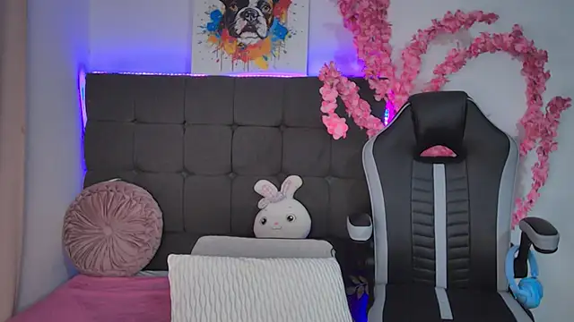 Snapshot of AmandaBrooks_18 chatting on 26, 9, 2025 AmandaBrooks 18 online show from 26, 9, 2025