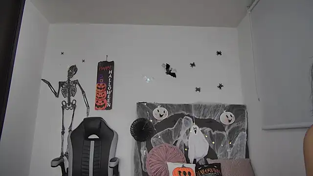 Snapshot of AmandaBrooks_18 chatting on 16, 10, 2025 AmandaBrooks 18 online show from 16, 10, 2025