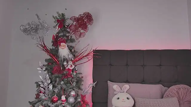 Snapshot of AmandaBrooks_18 chatting on 3, 12, 2025 AmandaBrooks 18 online show from 3, 12, 2025