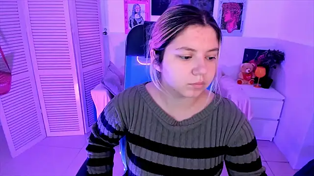 Snapshot of DiaAngell chatting on 29, 9, 2025 DiaAngell online show from 29, 9, 2025