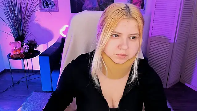 Snapshot of DiaAngell chatting on 26, 11, 2025 DiaAngell online show from 26, 11, 2025