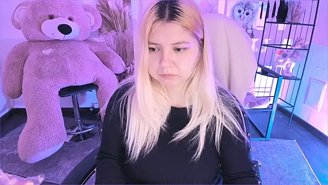 Snapshot of DiaAngell chatting on 8, 1, 2026 DiaAngell online show from 8, 1, 2026