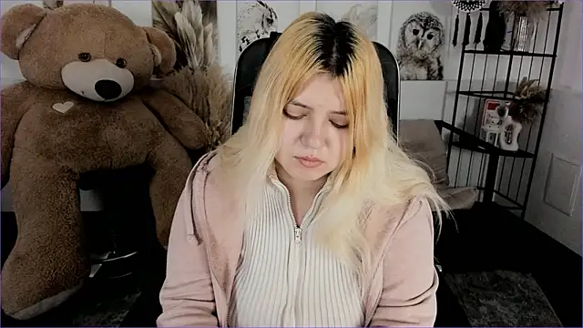 Snapshot of DiaAngell chatting on 18, 1, 2026 DiaAngell online show from 18, 1, 2026