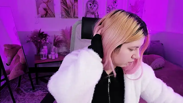 Snapshot of DiaAngell chatting on 18, 2, 2026 DiaAngell online show from 18, 2, 2026