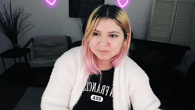 Snapshot of DiaAngell chatting on 22, 2, 2026 DiaAngell online show from 22, 2, 2026