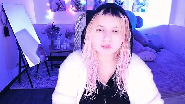 Snapshot of DiaAngell chatting on 28, 2, 2026 DiaAngell online show from 28, 2, 2026