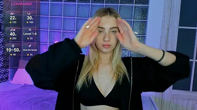 Snapshot of HeartyHeart chatting on 8, 2, 2025 HeartyHeart online show from 8, 2, 2025