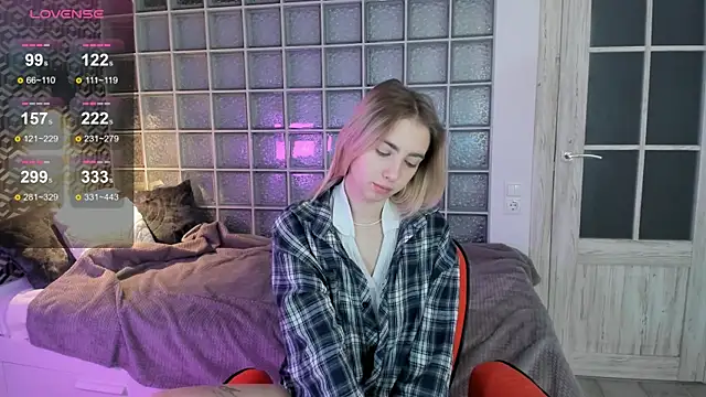 Snapshot of HeartyHeart chatting on 27, 2, 2025 HeartyHeart online show from 27, 2, 2025