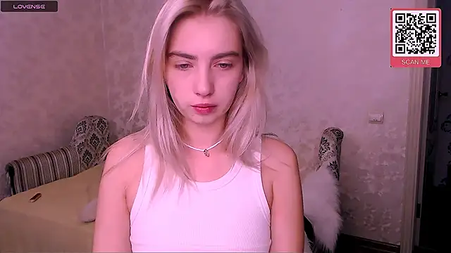 Snapshot of HeartyHeart chatting on 5, 10, 2025 HeartyHeart online show from 5, 10, 2025