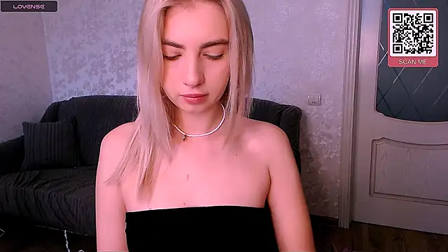 Snapshot of HeartyHeart chatting on 7, 10, 2025 HeartyHeart online show from 7, 10, 2025