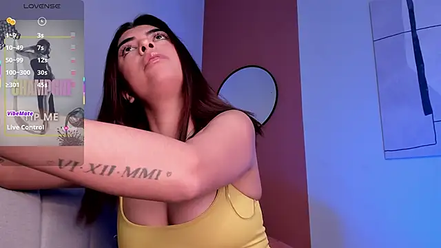 Snapshot of Tianna_rossi chatting on 3, 2, 2026 Tianna rossi online show from 3, 2, 2026