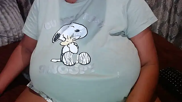 Snapshot of BUBBLYBUNNYxx chatting on 3, 5, 2026 BUBBLYBUNNYxx online show from 3, 5, 2026