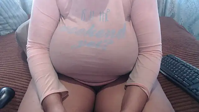 Snapshot of BUBBLYBUNNYxx chatting on 29, 5, 2026 BUBBLYBUNNYxx online show from 29, 5, 2026