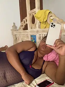 Snapshot of madell chatting on 14, 2, 2025 madell online show from 14, 2, 2025