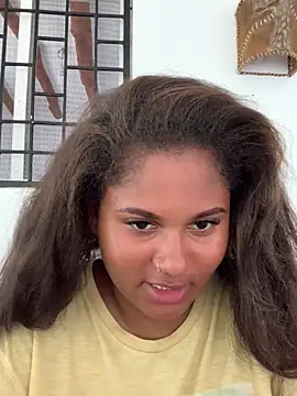 Snapshot of madell chatting on 10, 3, 2025 madell online show from 10, 3, 2025