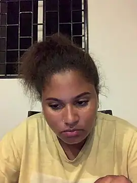 Snapshot of madell chatting on 10, 3, 2025 madell online show from 10, 3, 2025