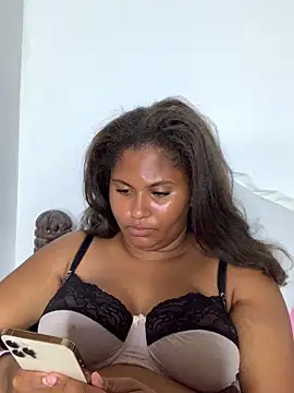 Snapshot of madell chatting on 12, 3, 2025 madell online show from 12, 3, 2025