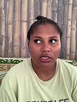 Snapshot of madell chatting on 13, 3, 2025 madell online show from 13, 3, 2025