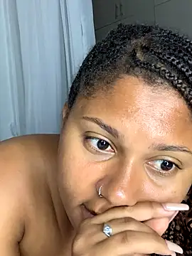 Snapshot of madell chatting on 30, 9, 2025 madell online show from 30, 9, 2025