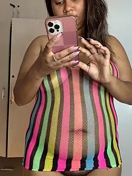 Snapshot of madell chatting on 30, 10, 2025 madell online show from 30, 10, 2025