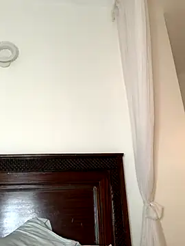 Snapshot of madell chatting on 5, 11, 2025 madell online show from 5, 11, 2025