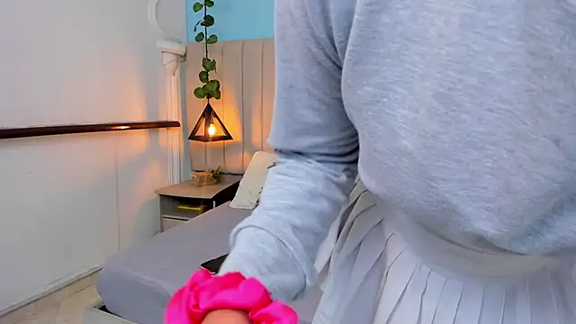 Paulina Lopezz online show from 5, 2, 2025