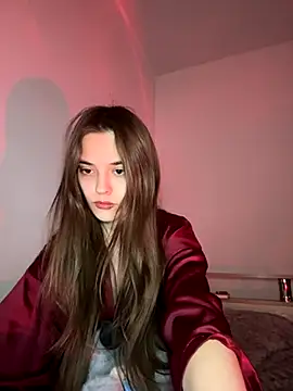 Snapshot of RayWillliams chatting on 18, 11, 2025 RayWillliams online show from 18, 11, 2025