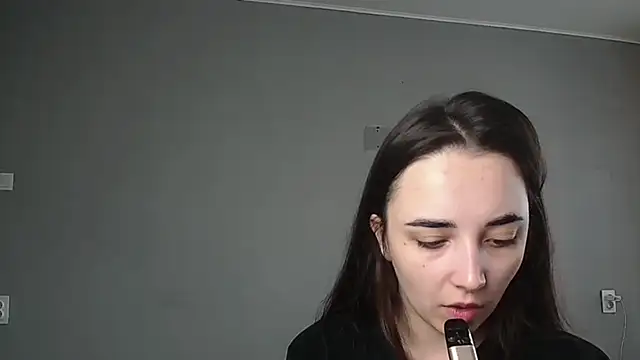 Eva Gloryy online show from 13, 4, 2026