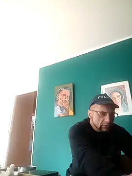 Snapshot of bobbuilder77pl chatting on 25, 2, 2025 bobbuilder77pl online show from 25, 2, 2025