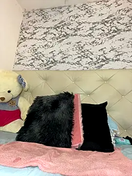 Lili  taylor online show from 5, 10, 2025