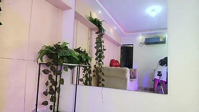 Snapshot of lorena_medina chatting on 15, 2, 2025 lorena medina online show from 15, 2, 2025