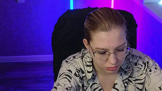 HotBrandyX online show from 2, 3, 2025