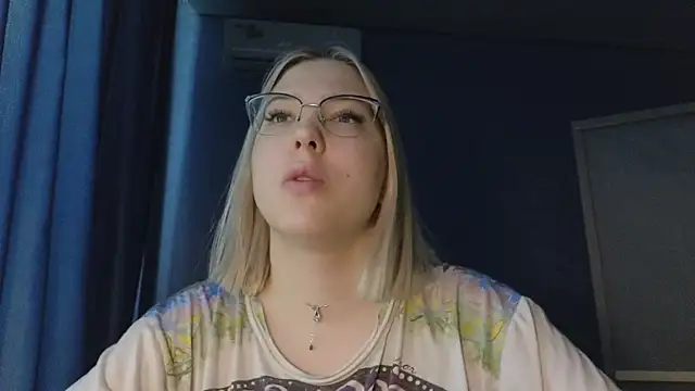 HotBrandyX online show from 10, 11, 2025